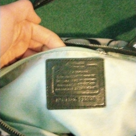 Coach purse - Picture 4 of 4